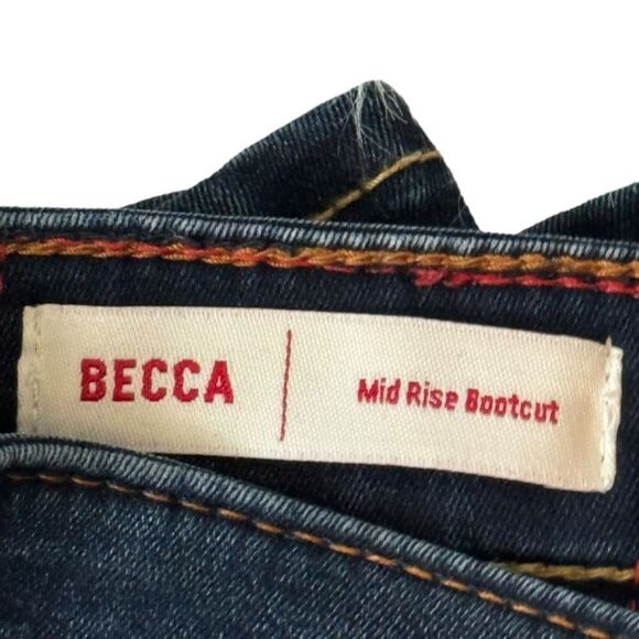 True Religion Becca NWOT  Mid Rise Flap Pocket Boot. Cut Jeans Sz 32 - Picture 13 of 13